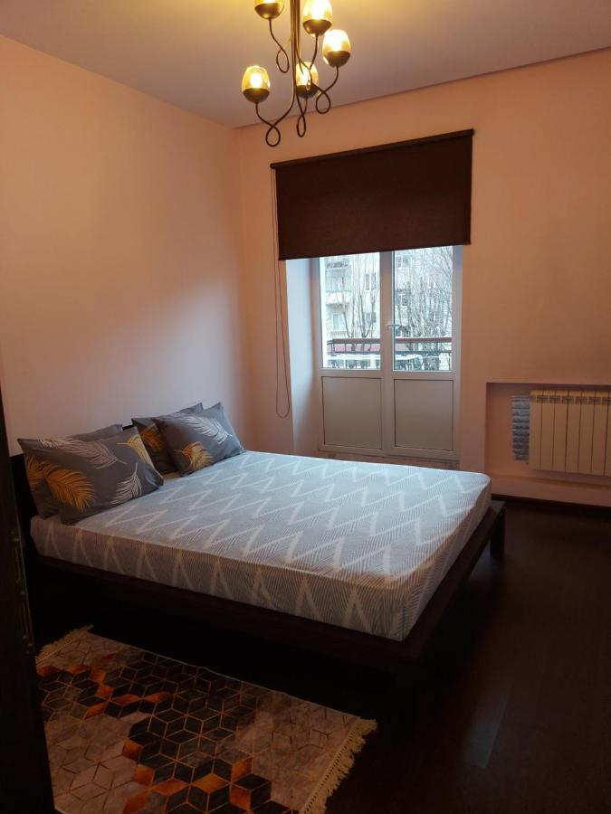 Central Point Apartment リヴィウ エクステリア 写真